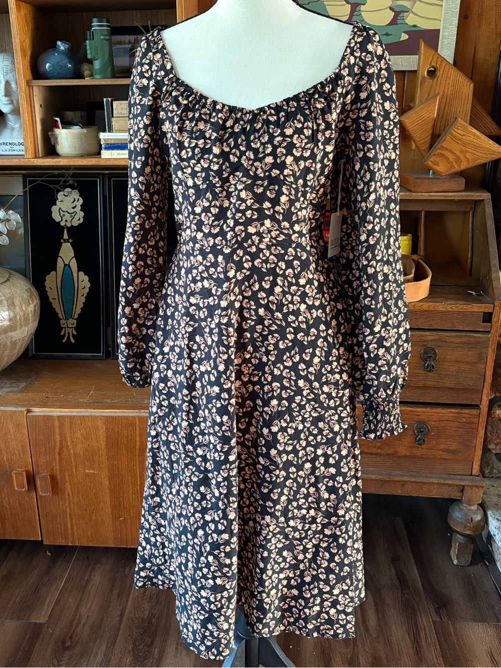 Boho CottageCore MIDI Dress Ruffle S NWT
